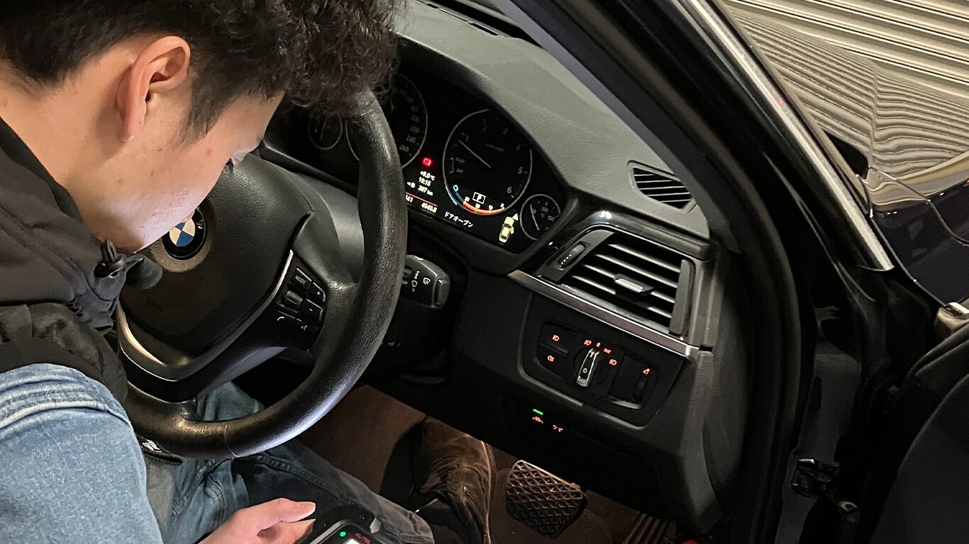 施工事例「【水戸市】BMW X1　冷媒充填・フィルター交換で冷却性能を復活！」のサムネイル